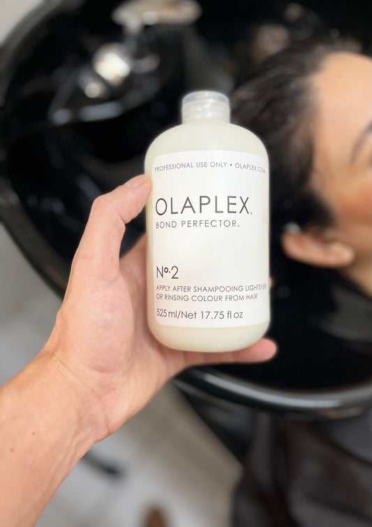 "S.O.S Rizondulada" Corte + Lavado + Tratamiento Olaplex + Hidratación + Definición y Asesoría + (VALOR RESERVA)