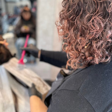 "Iluminación Vibrante by Caro" Mechas babylight o balayage con decoloración + Coloración + Lavado + Tratamiento profundo + Definición + Asesoría personalizada (VALOR RESERVA)